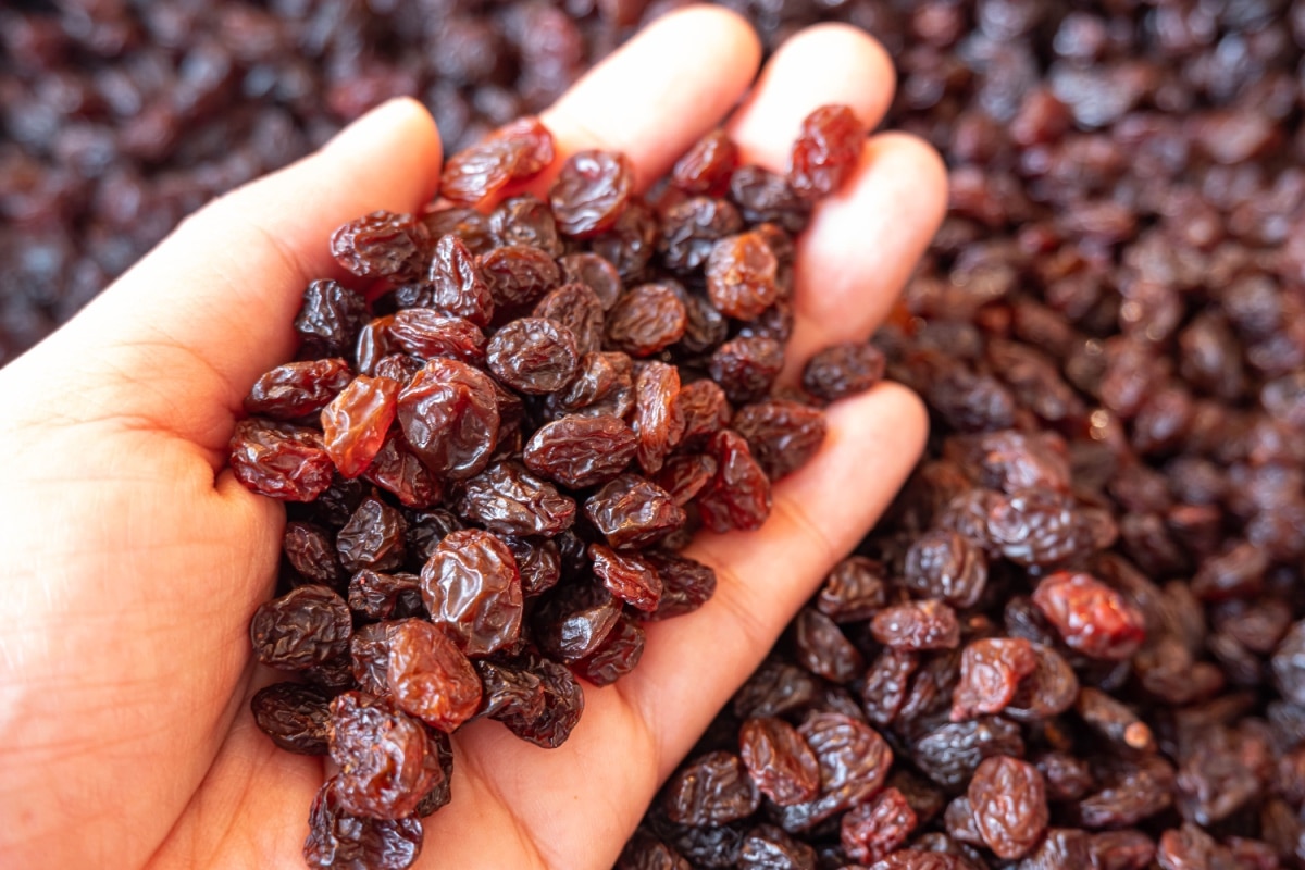 Raisins. 